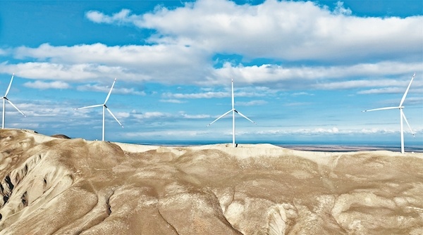 中企承建阿塞拜疆最大风电项目显成效